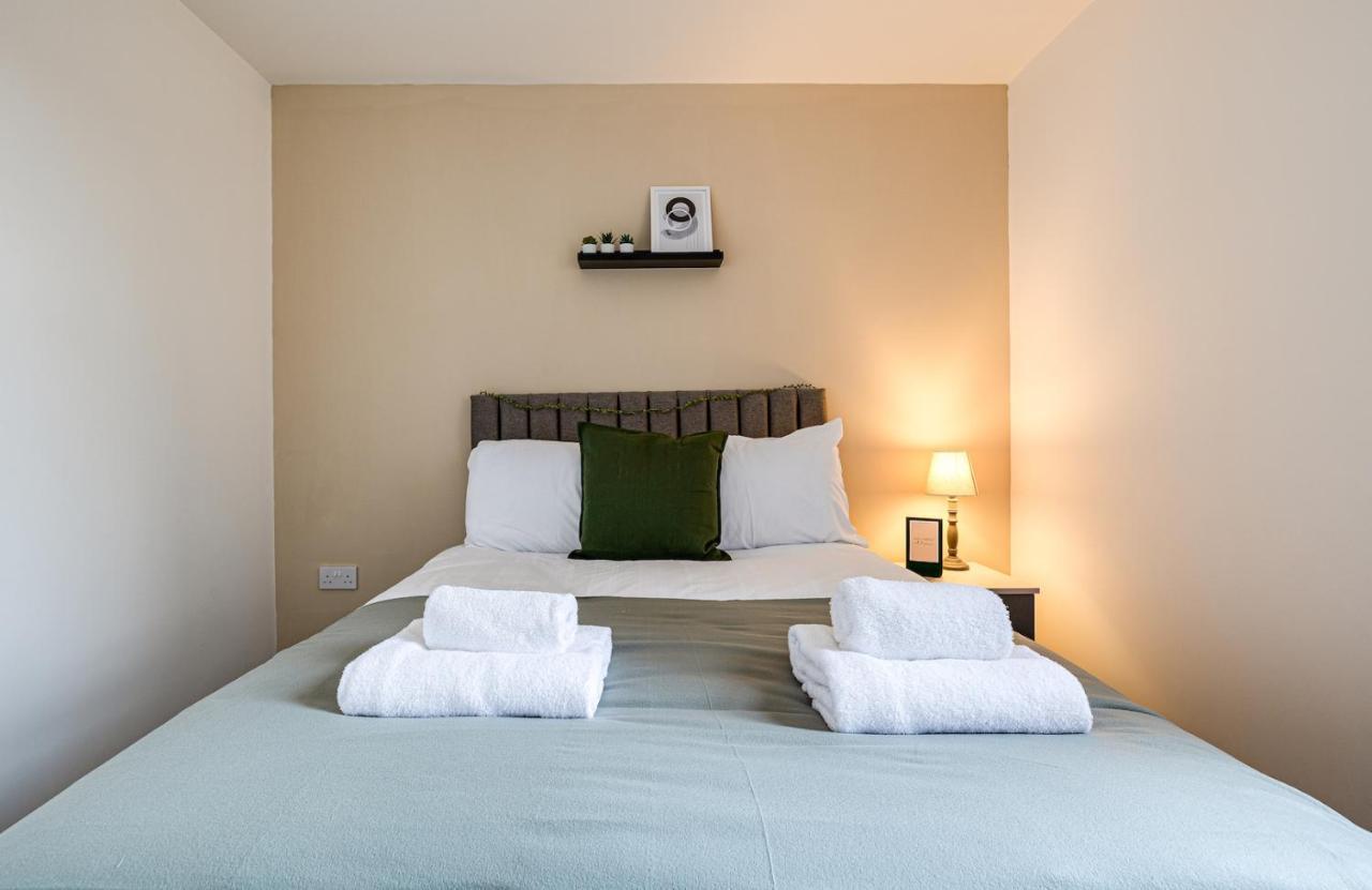 Top Floor Apartment With Private Balcony In Stockport Centre By Hass Haus Exterior foto