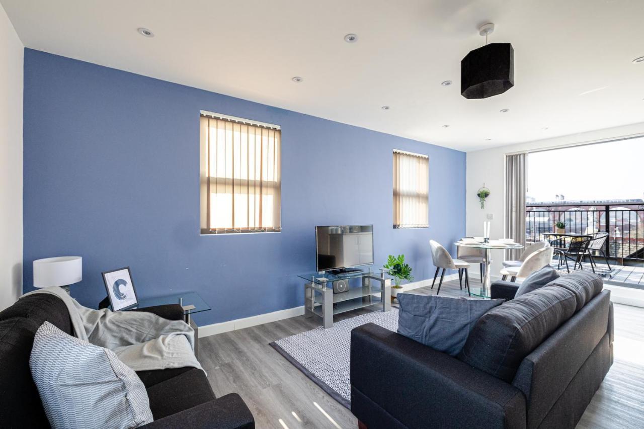 Top Floor Apartment With Private Balcony In Stockport Centre By Hass Haus Exterior foto